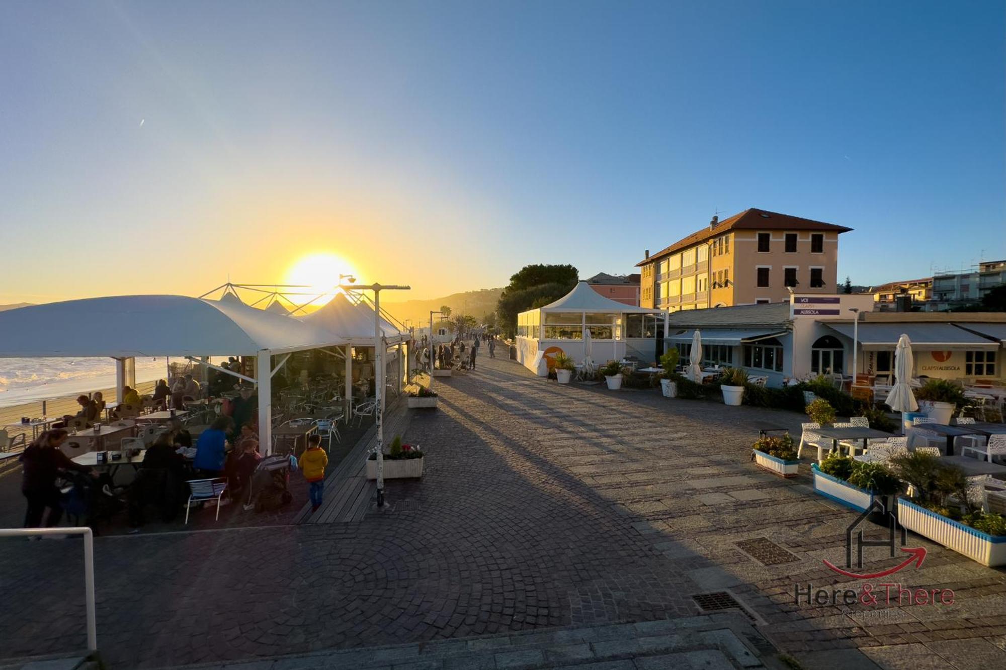 Penthouse Panoramic View - Sea 3Min - Ac - Wifi Apartment Albisola Superiore Luaran gambar